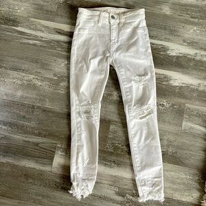 White skinny jeans